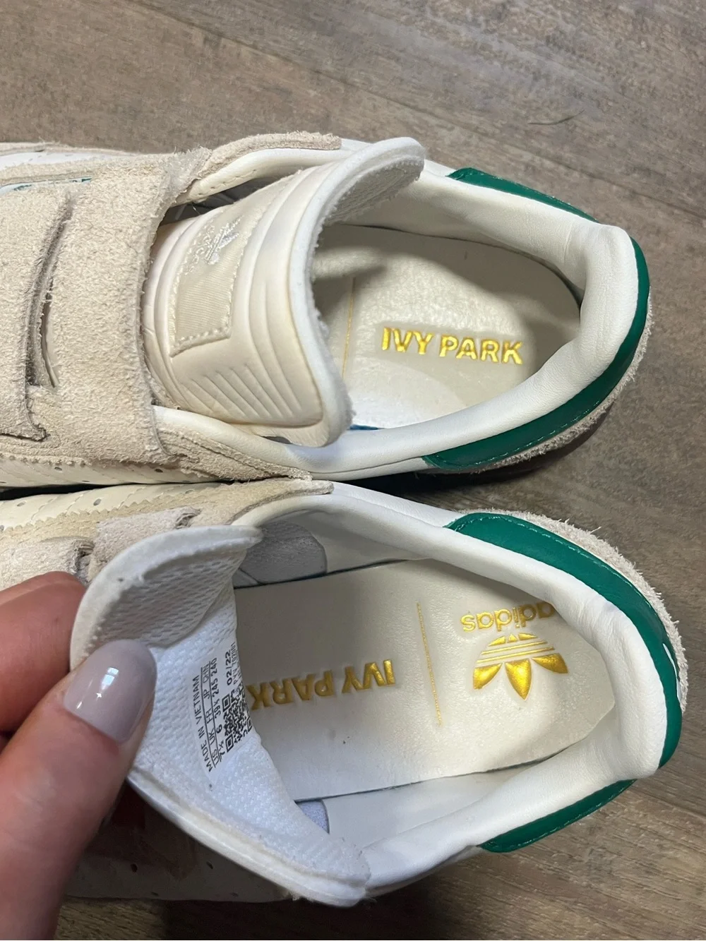 Ivy Park x adidas Women’s Super Sleek 3 Strap 'Wonder White Gum'